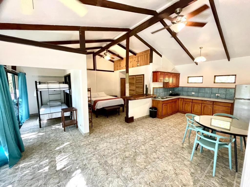 Rio Lindo Hotel Dominical Zewnętrze zdjęcie